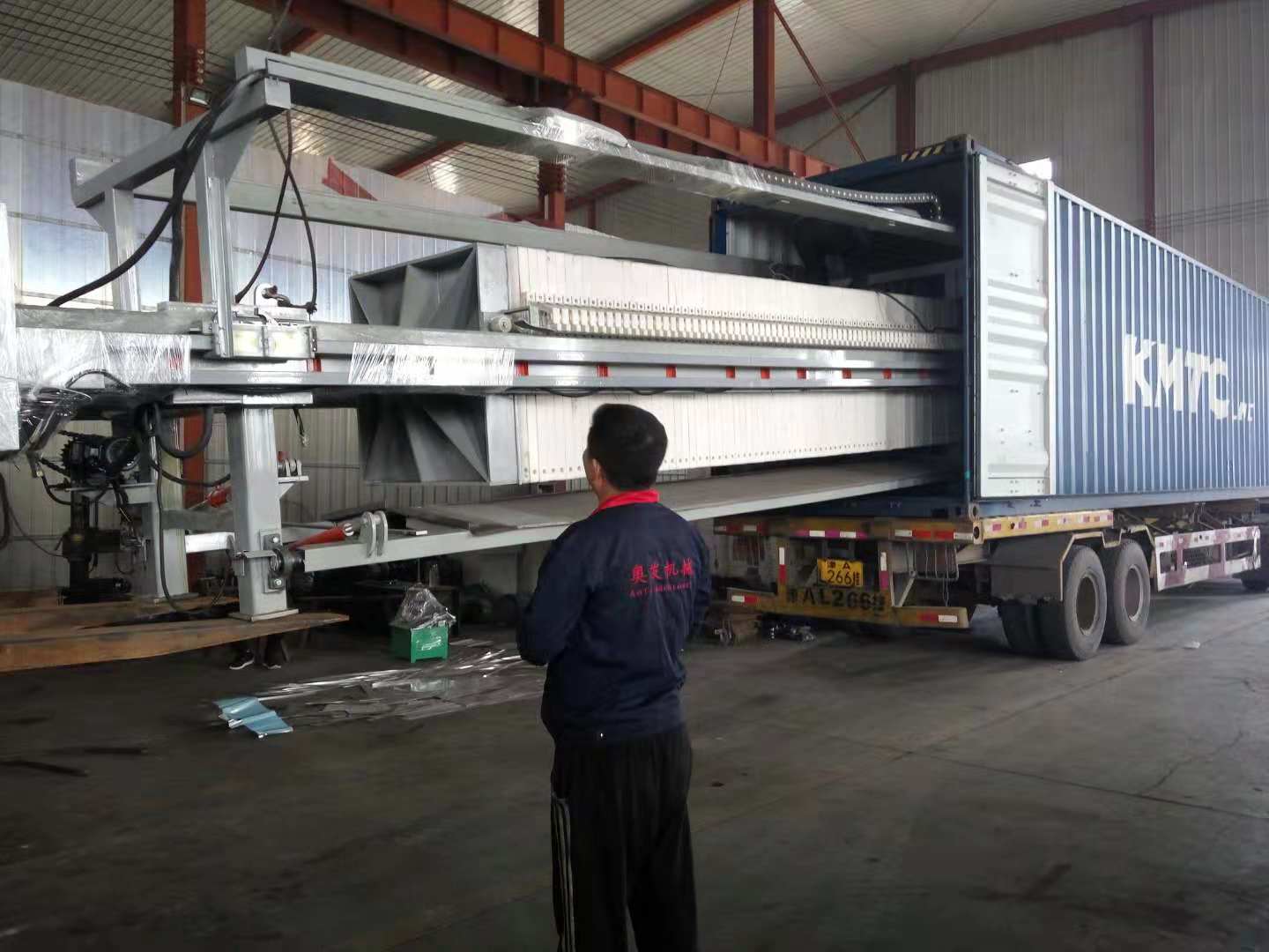 全自動沖洗壓濾機(jī)出口，河北天冠壓濾機(jī)邁出國門